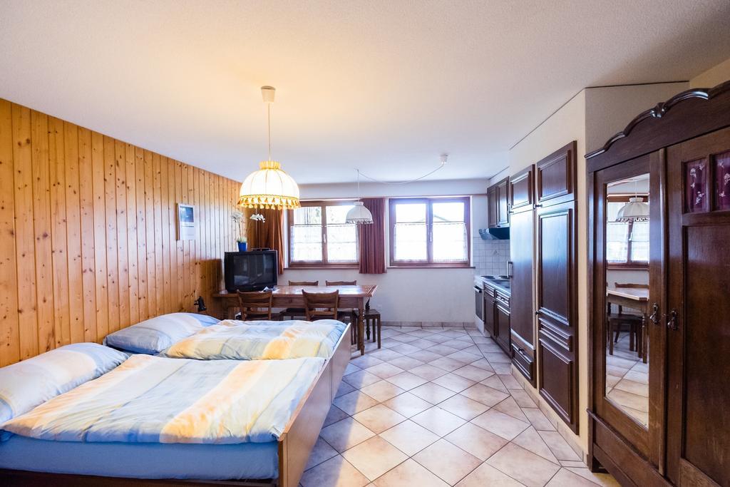 Hotel-Gite Rural A 3 Km De Delemont Courcelon Exterior photo