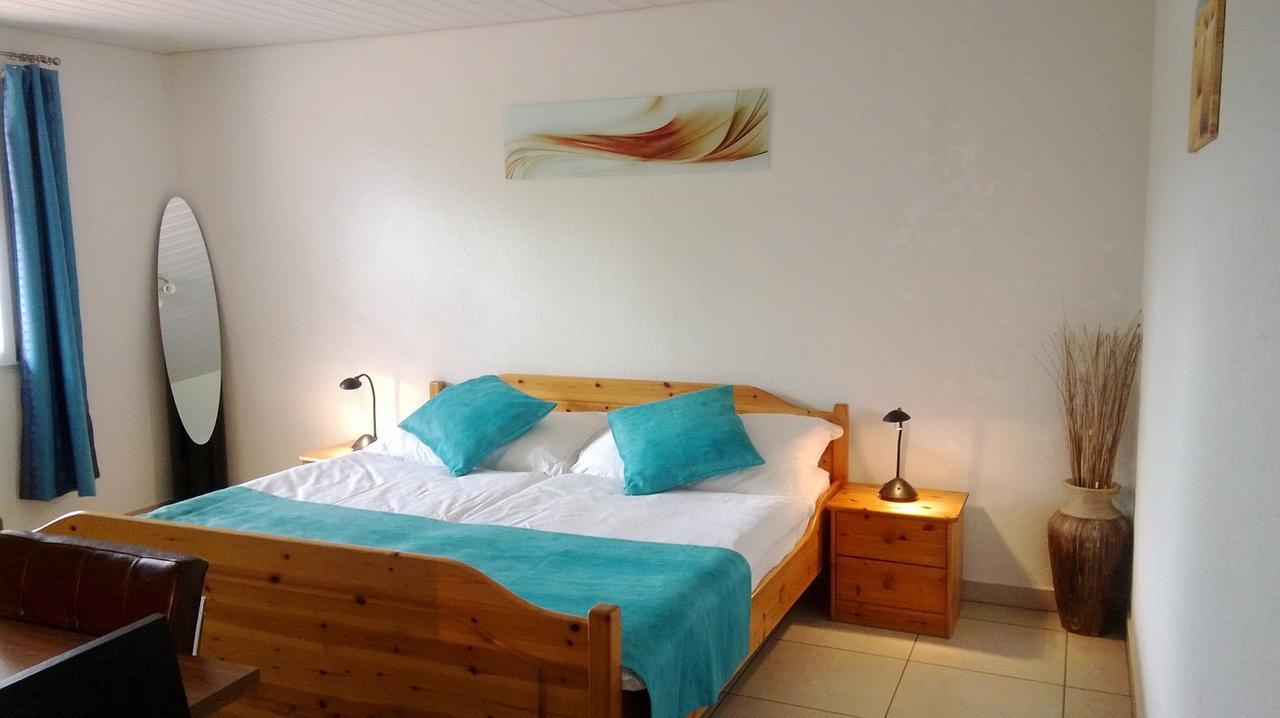Hotel-Gite Rural A 3 Km De Delemont Courcelon Exterior photo